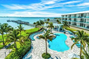 Harbor Island Beach Club Pool & Lounge