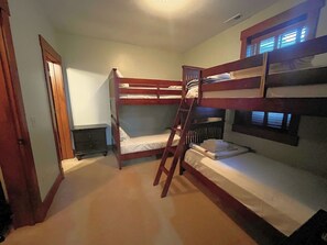 Elevation Vacation Rentals- "Savanna" (1)