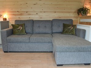 Living area | Lakeview Lodge - Hillcroft Farm Pods, Crowhurst