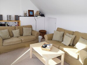 Fantastic living area | Quays Cottage, Salcombe