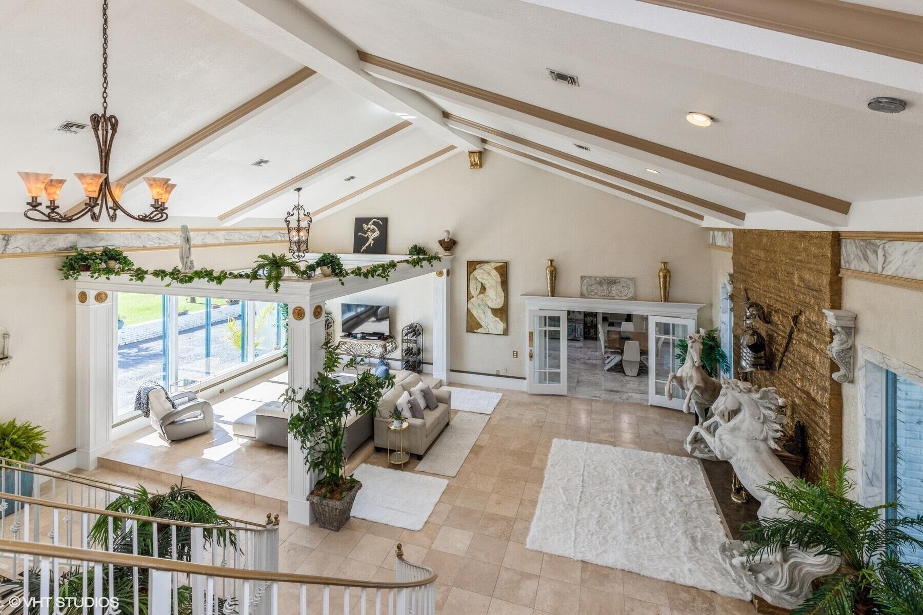 Eden House Mansion on 400 ft of Bay Frontage -20min Destin