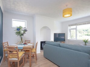 Living room/dining room | Bethany, Brixham