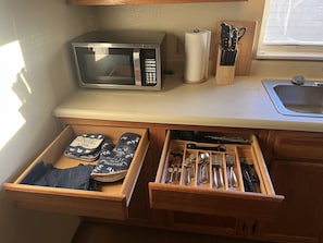 Placement of basic kitchen items (prior to renovations)