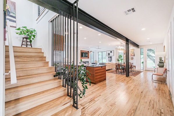 Light fills the space of this open floor great room. 