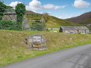 Driveway | Doddick Farm Cottages, Threlkeld, near Keswick