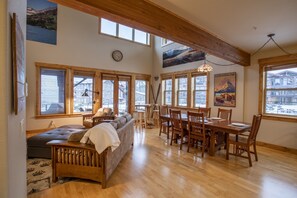 Large open concept dining, living room and kitchen