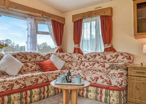 Madeira - Tan-Y-Fron Holiday Park, Dolgellau