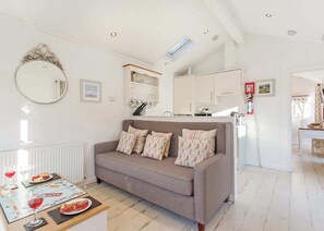 Larkstone Elegance - Beach Cove Coastal Retreat, Hele Bay, Ilfracombe