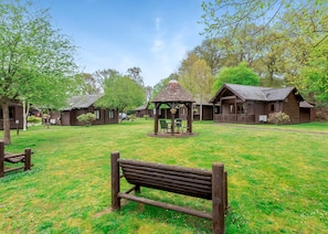 Tilford Woods Lodge Retreat, Tilford, Farnham