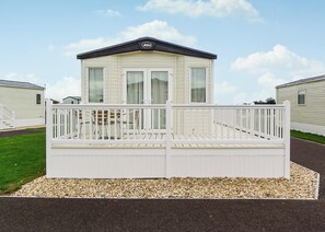 Platinum 2 - Riverside Holiday Village, Bleadon, Weston-Super-Mare
