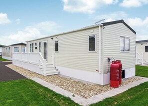 Platinum 2 - Riverside Holiday Village, Bleadon, Weston-Super-Mare