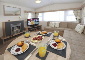 Santana Pet Friendly - Burrowhead Holiday Village, Isle of Whithorn