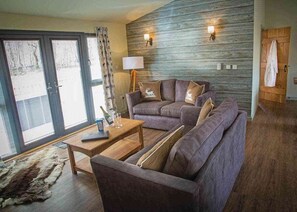 Rustic Lodge 2 (Pet)