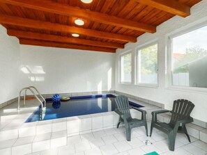 Pool Indoor