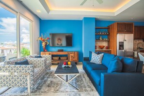 Condo - Image 3