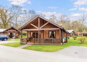 Typical Sturt Watersedge Lodge