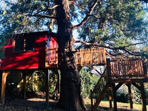 Cabane dans le jardin