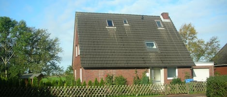 Vorderansicht Haus Helga