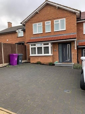 Front of house & parking 