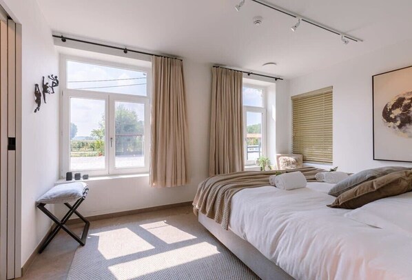 Spacious livingroom