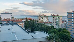 You'll have a beautiful view over the Tagus River.
#riverview #tagusriver #view #portugal #pt #oeiras