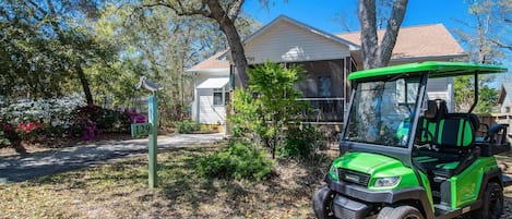 Located in the beautiful, quiet wooded section of Oak Island, Co'Sea Cottage has a Golf Cart for all your exploring & beach going.