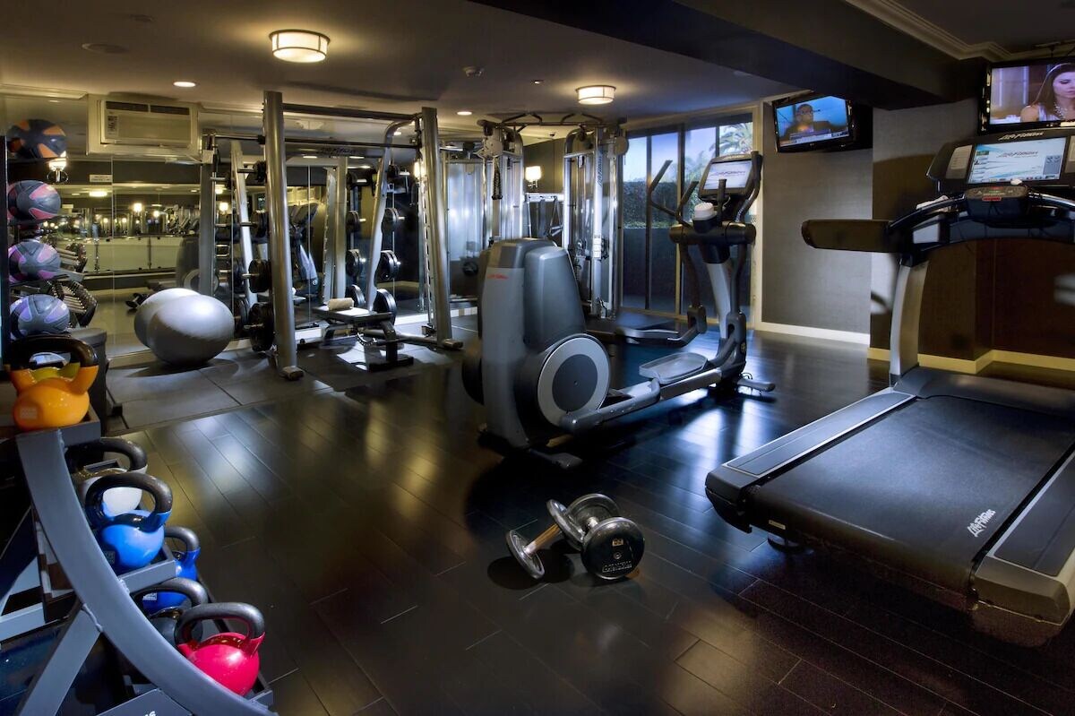 Modern Suite in Los Angeles! Rooftop Pool, Pet-friendly, Near Hollywood Musuem!
