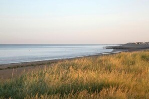 Ingol Lodge, Ingoldisthorpe: Nearby Heacham Beach