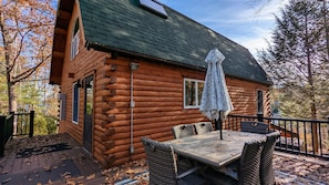 Outside Dining on porch
