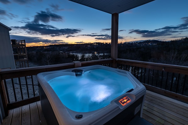 Watch beautiful sunset from the hot tub