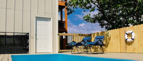 Private pool
