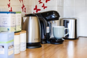 Kaffee und/oder Kaffeemaschine