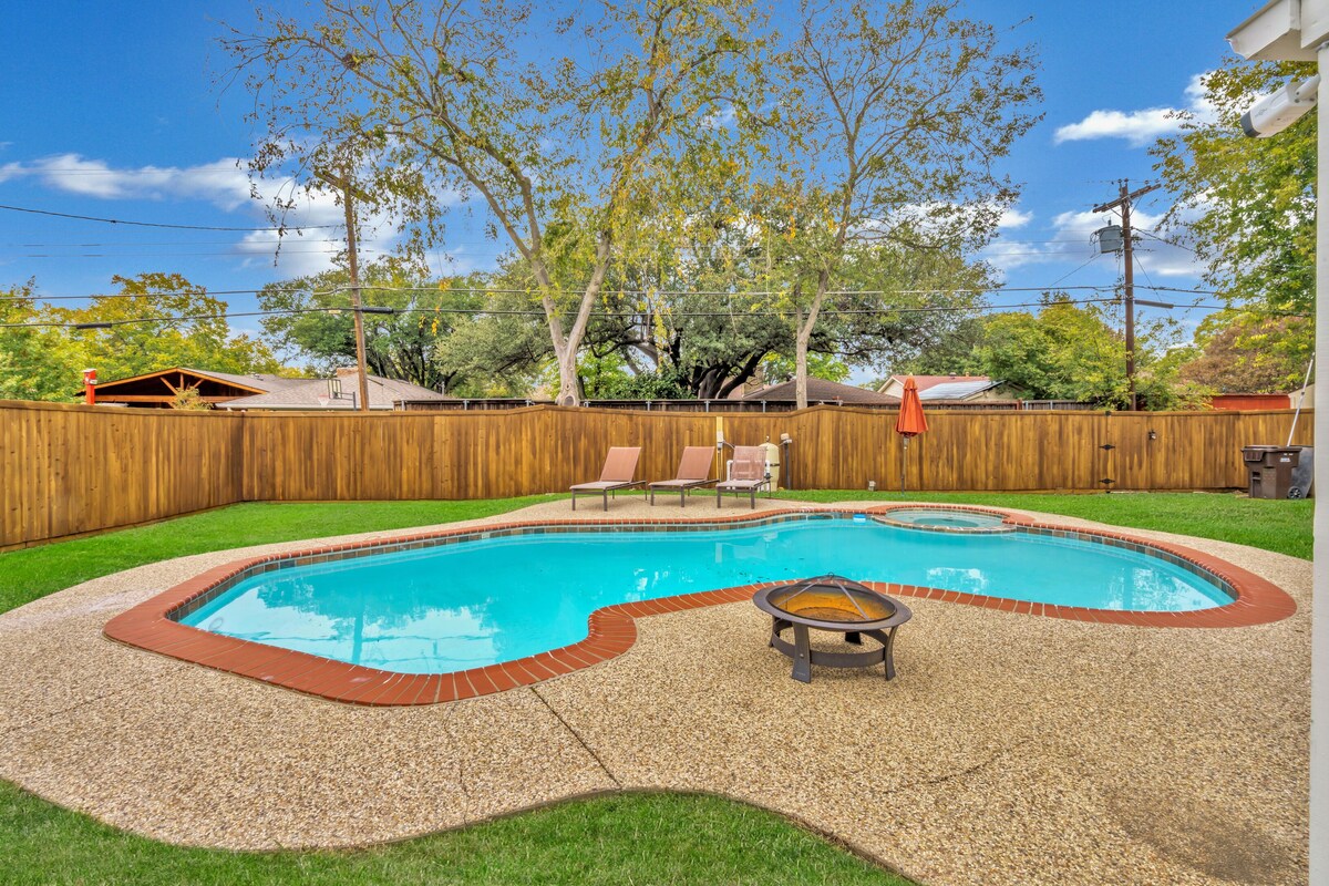 New Contemporary Plano Home 4 BR/6 Bed/2 BA.