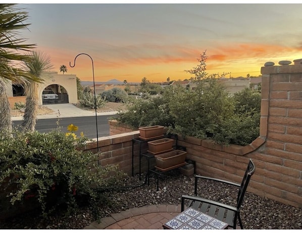 Front Patio - beautifully landscaped, 4 Chairs & a perfect view of the sunset