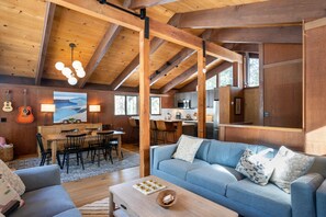 Warm, Open, Comfy Tahoe Cabin Feel 