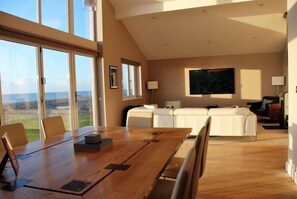 Captivating views from a gorgeous open plan living space