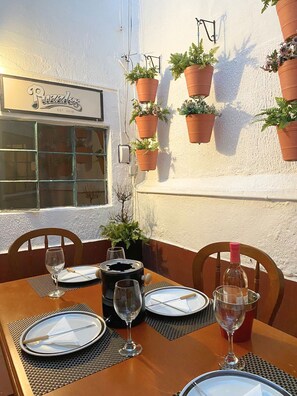 Outdoor dining