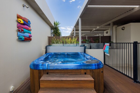 Bain à remous extérieur