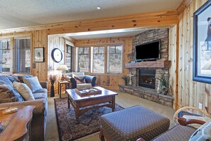 Cozy great room to gather together
