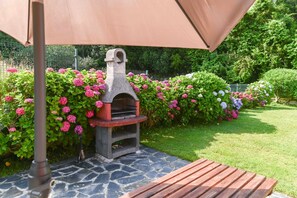 BBQ facilities,Garden,Garden view