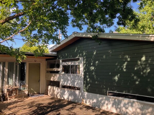 3/2 house in leafy 78704 zip code just South of downtown

