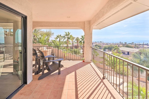 Lake Havasu City Vacation Rental | 3BR | 3BA | 1,800 Sq Ft | Stairs Required