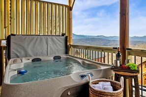 Take a long hot soak in the Hot Tub while taking in the Great Smoky Mountains. 