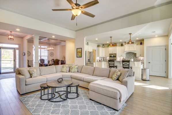 North Augusta Vacation Rental | 3BR | 2.5BA | 2,620Sq Ft | 5 Stairs Required