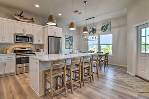 Kitchen | Dishware & Flatware | Coffee Maker | Toaster | High Chair