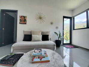 Living Room,Door entry