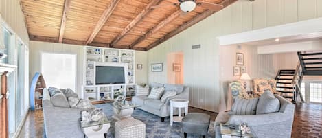 Galveston Vacation Rental | 3BR | 4.5BA | Stairs Required | 3,000 Sq Ft