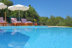 Share the pool experience