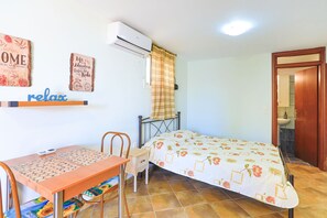 Practical internal views of Studio