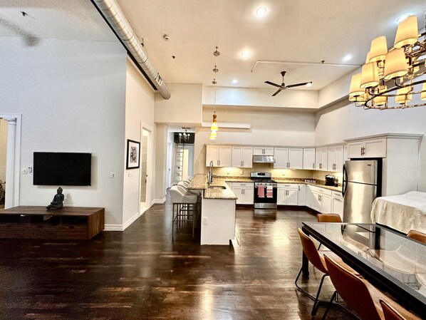 Dining room kitchen area